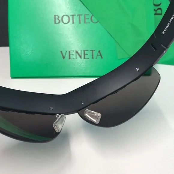 New Authentic BOTTEGA VENETA – BOLD HALF RIM ‘BV1209S’ SUNGLASSES /BLACK kering_2FBV1209S_002.png?crop=  main image 4